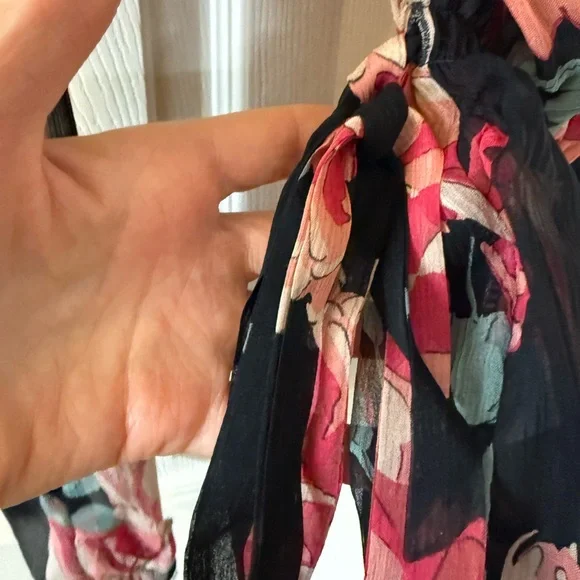 ❤️💗🌹Betsey Johnson Vintage Y2K 💯 Silk Georgette Wrap Top Size 4🌹💗❤️ - Picture 5 of 6